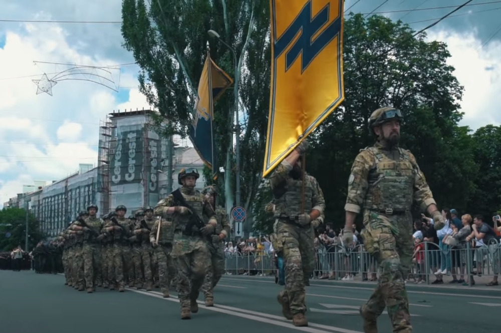 被俄羅斯外長點名、烏克蘭最知名的民兵「亞速營」。（圖片擷取自官方網站）